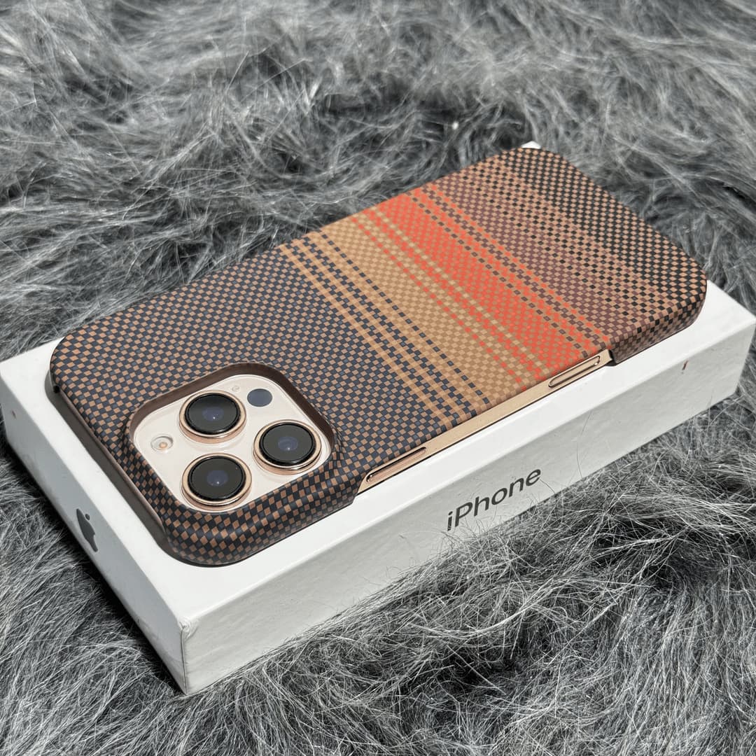 Suitable for iPhone17 Kevlar Sunset Moonrise Magnetic Phone Case Apple 16 Half Pack Ultra-Thin PC Protective Case 15