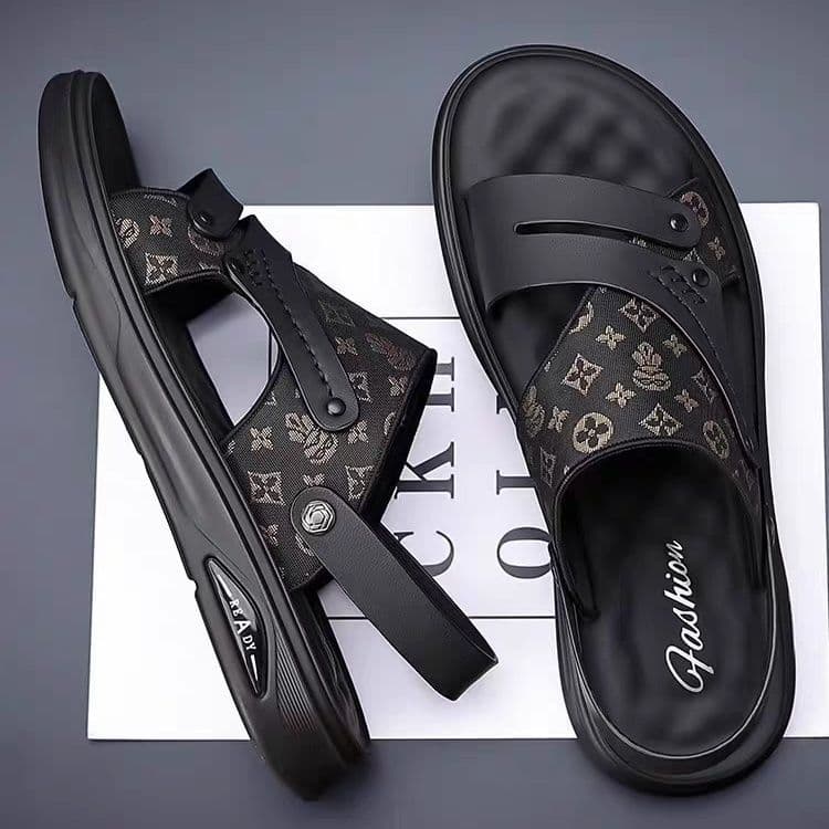 Men's Sandals, New Summer Style, Casual Soft-Soled, Soft-Surface, Non-Slip Beach Shoes, Driving Sandals and Slippers