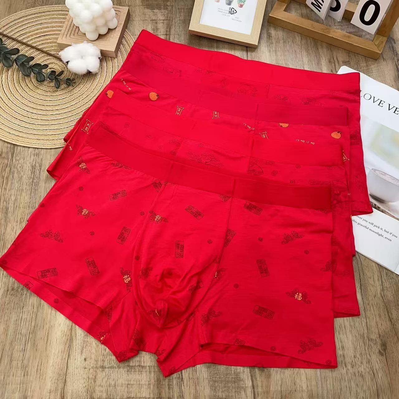 Men's Underwear New Card Pack Bright Red New Year Celebration Seamless Modal Boxer Briefs Special Price Wholesale