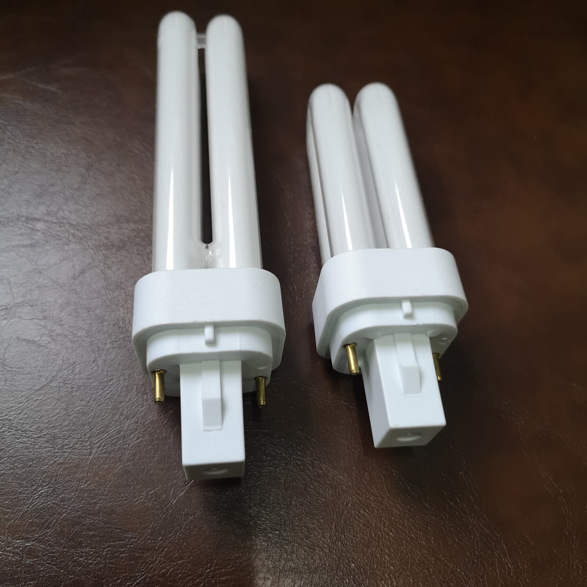 2U Plug-in Tube 2-Pin Plug-in Lamp 9W 10W 11W 13W 15W 18W 26W Socket Energy-Saving Bulb Horizontal Plug-in Downlight