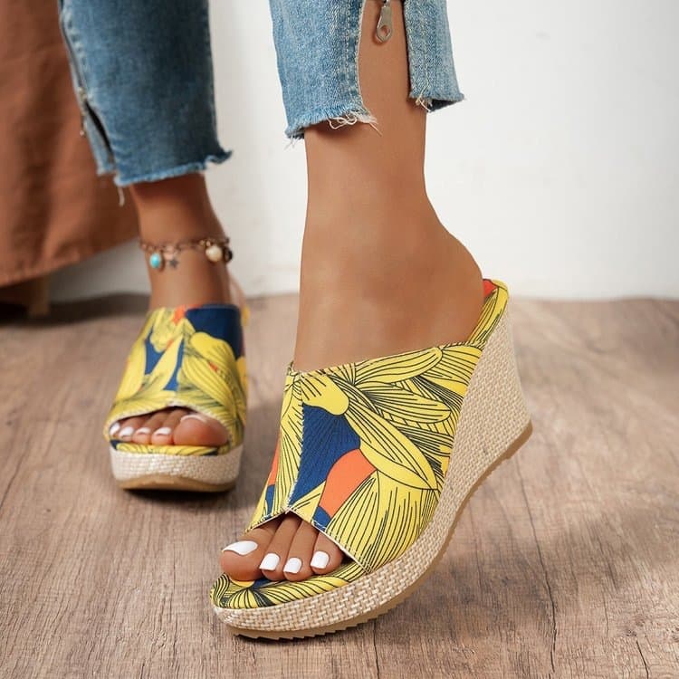 European and American Cross-Border Trade Beach Shoes Summer Peep-Toe Sandals Large Size 432025 Shoe Color Wedge Heel Slippers Wholesale Large Size