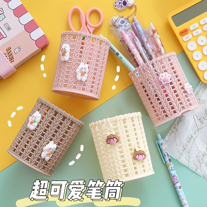 Korean-style creative cartoon plastic round desktop storage bucket, student stationery pen holder, imitation rattan woven pen holder