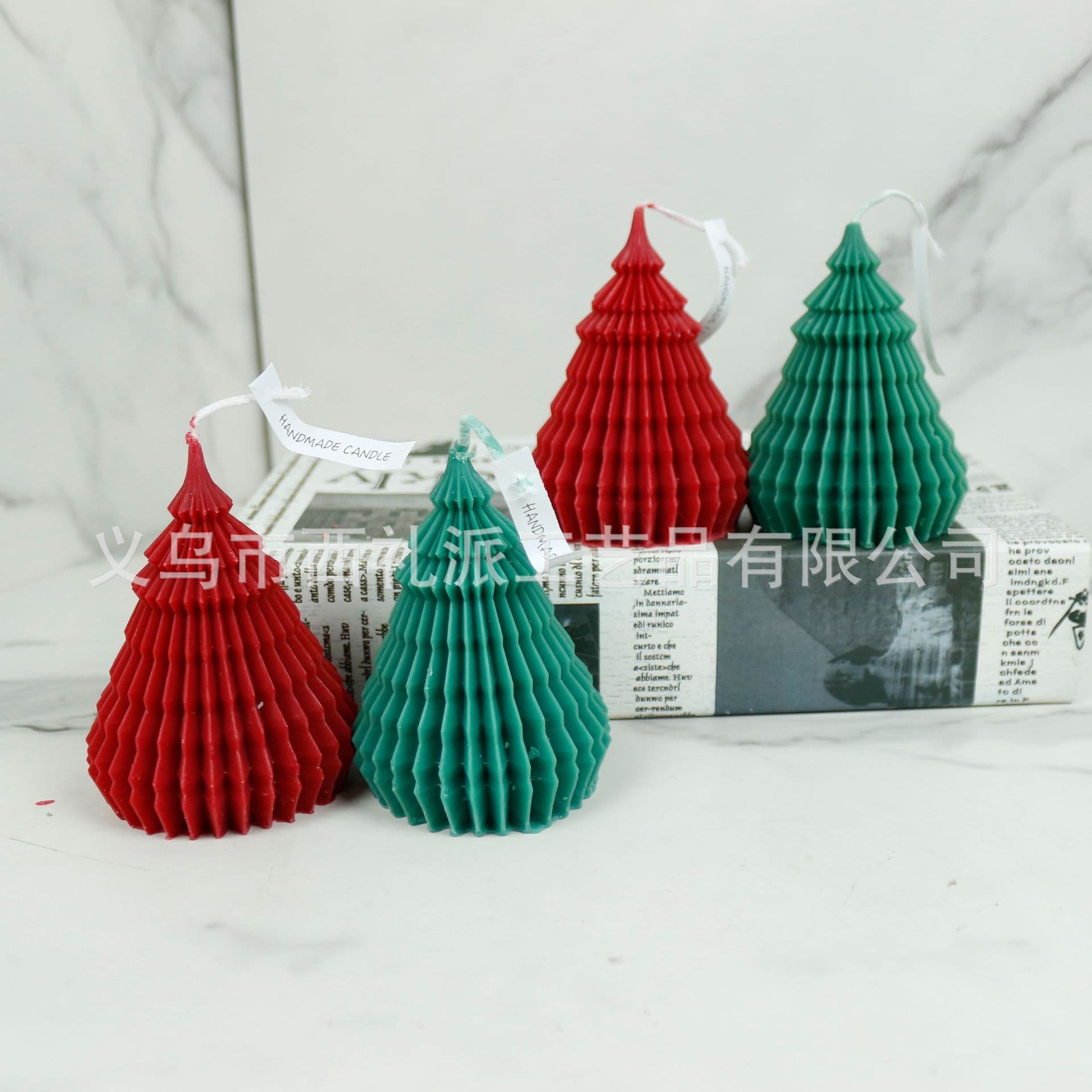 Christmas New Year Gift Pine Tree Shaped Scented Aroma Mini Christmas Tree Candle