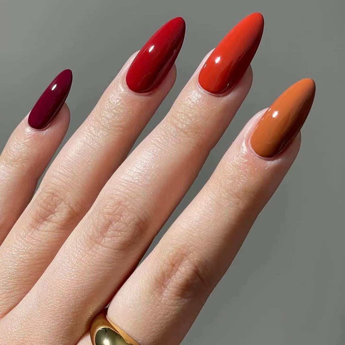 Wearable nails, short almond nails, autumn and winter warm orange manicure, European and American simple ins style nails, fake nail patches, finished products