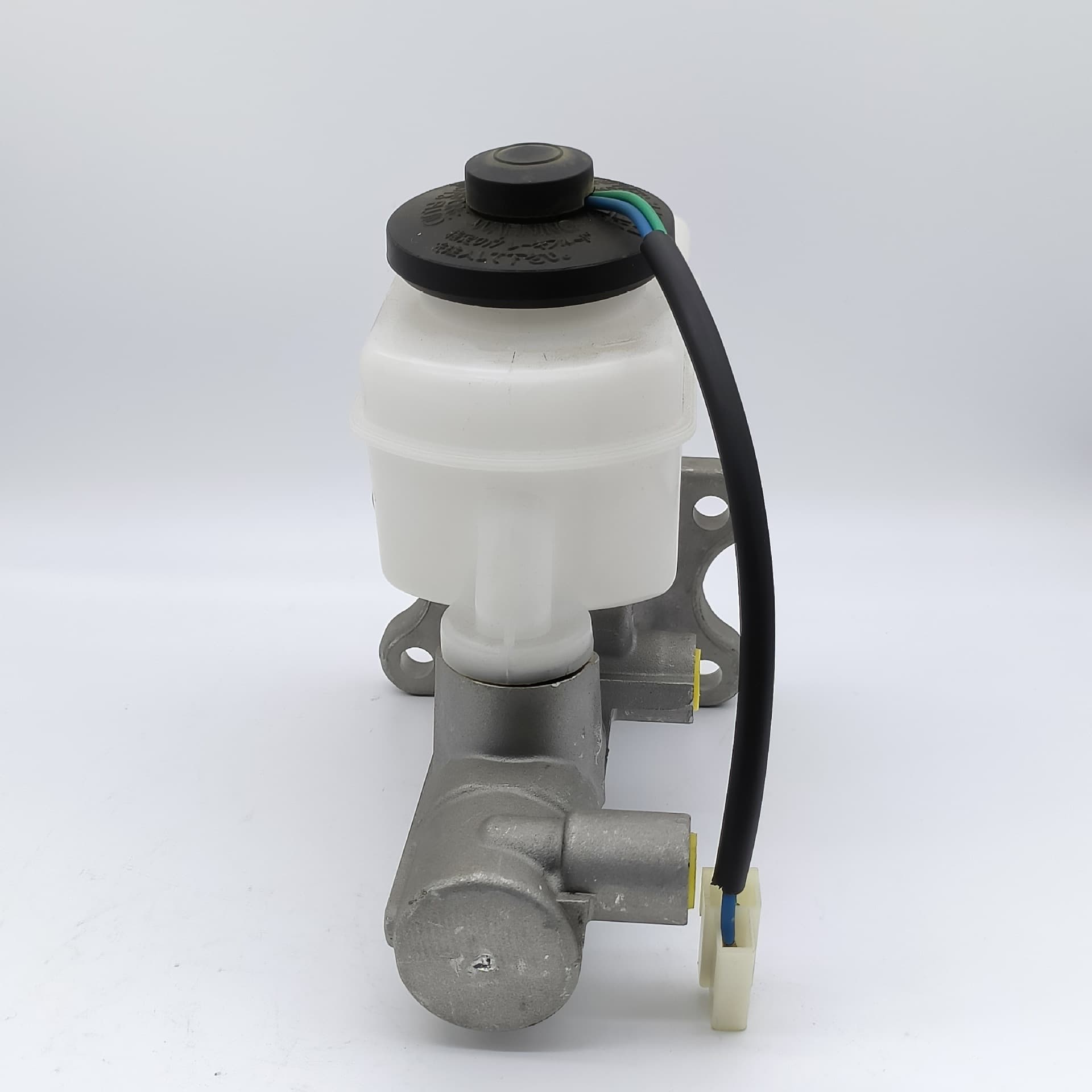 47201-60680 is suitable for Hilux Prado brake master cylinders.