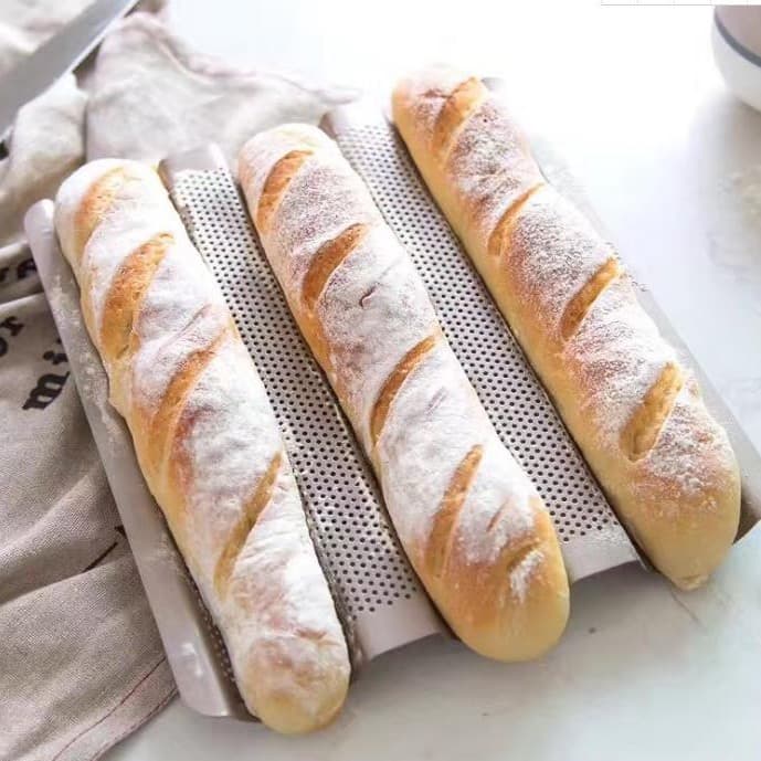 Baguette 3-Link Baking Pan, Non-Stick French Bread Mold, Mesh Bread Rack, U-Shape