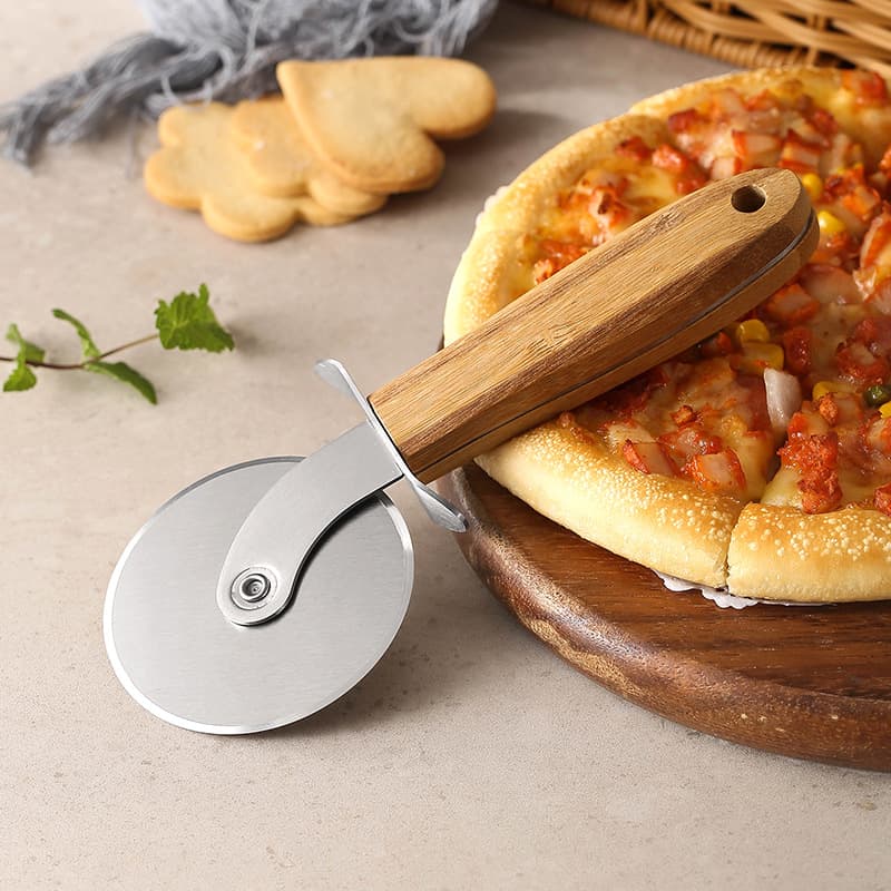 Stainless Steel Pizza Cutter with Bamboo Handle, Pizza Wheel Knife for Home Use, Dough and Pastry Roller Cutter