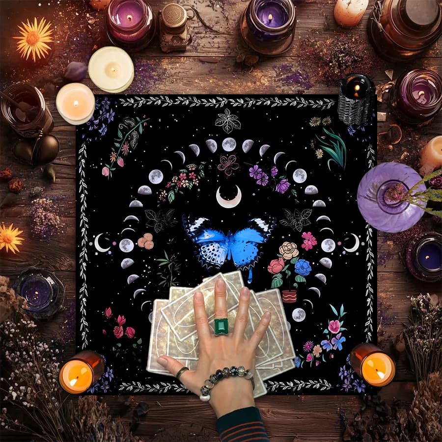Cross-border hot selling retro flower sun moon altar cloth butterfly tarot card black oracle mat tarot tablecloth doily
