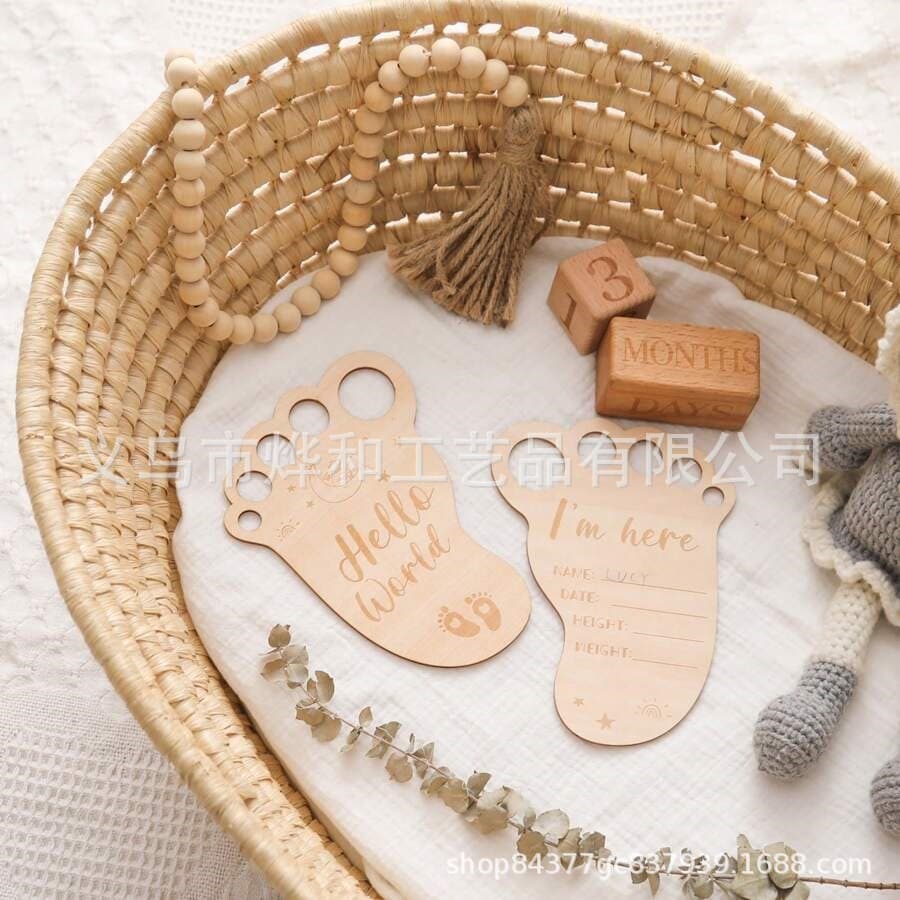 2025 New 2-Piece Newborn Wooden Announcement Board Footprint Birth Decoration Baby Birth Commemorative Sign UV