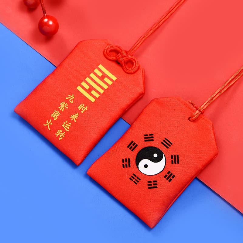 Wholesale New Year's blessing pouches, empty bags, Chinese Bagua sachets, neck pendants, amulets, crape myrtle charms, peace sachets.