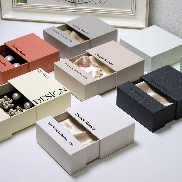 Custom Color Box White Cardboard Silver Bull Card Double Insert Box Hook Box Bottom Lock Box Printed Color Pit Box Sleeve Paper Box Customization