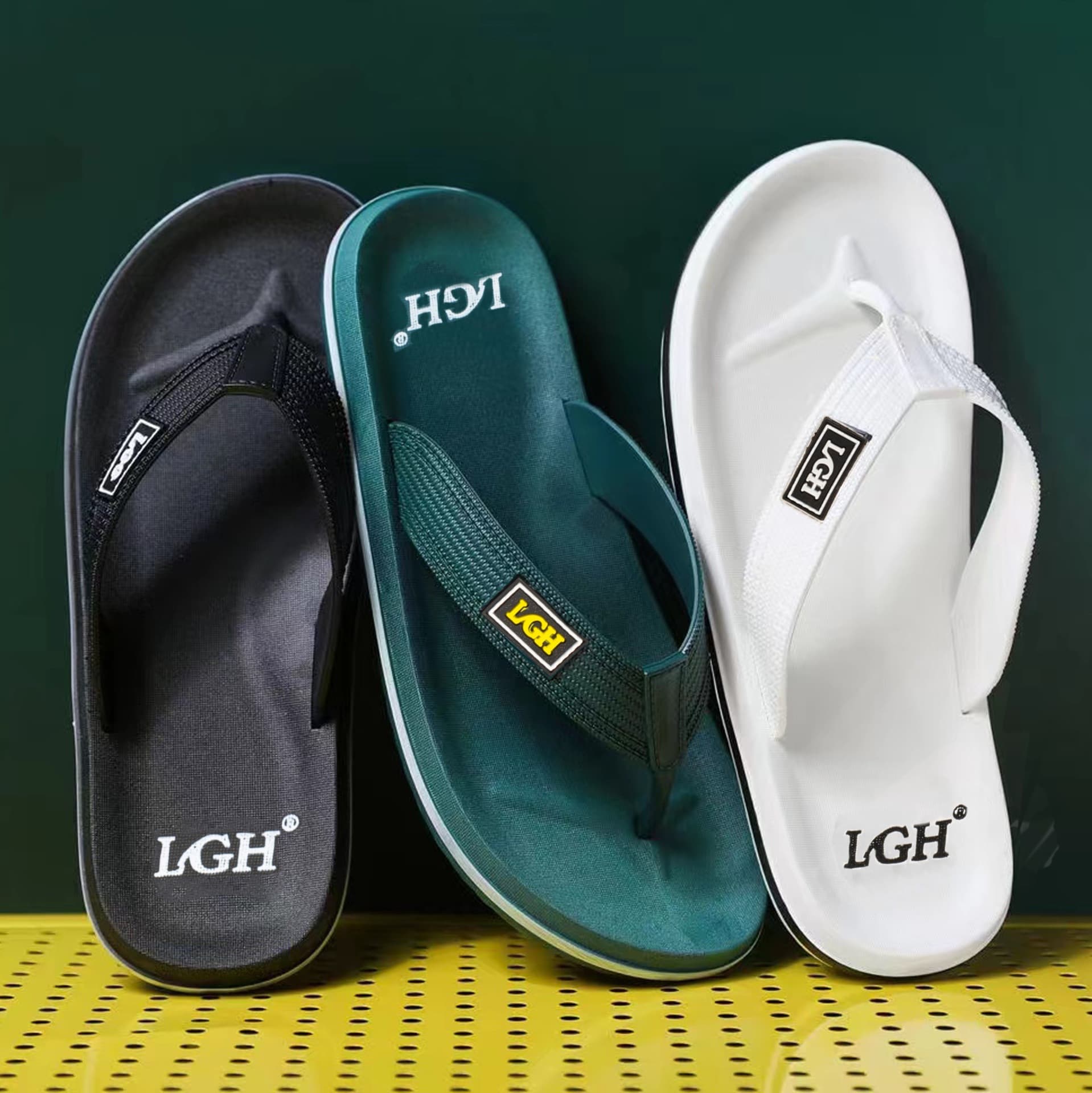 Wholesale New E-commerce Export Men's PVC Black/White Sole Soft Flip Flops Beach Casual Simple Home Shoes