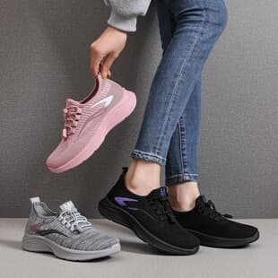 Summer Fly Knit Sports Shoes Women's Breathable Mesh Mom Shoes Soft Sole Lightweight Walking Shoes Anti-Slip Casual Running Flat Shoes
