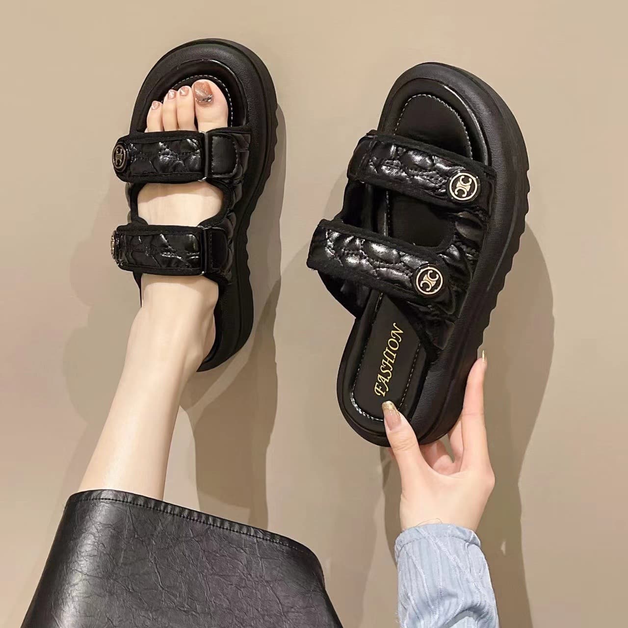2025 Summer New Thick Sole Elevator Slippers for Women, Outdoor Velcro Beach Sandals, Trendy and Beautiful Slippers