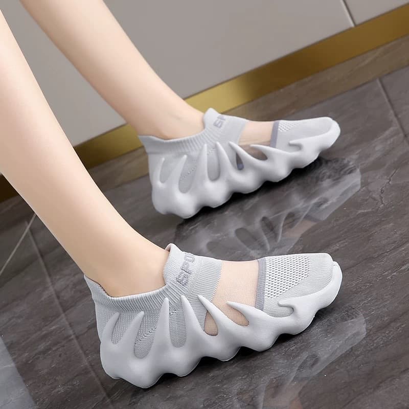 Octopus Shoes for Women 2025 Spring and Summer New Versatile Mesh Breathable Lightweight Shock-Absorbing Casual Sports Running Coconut Shoes