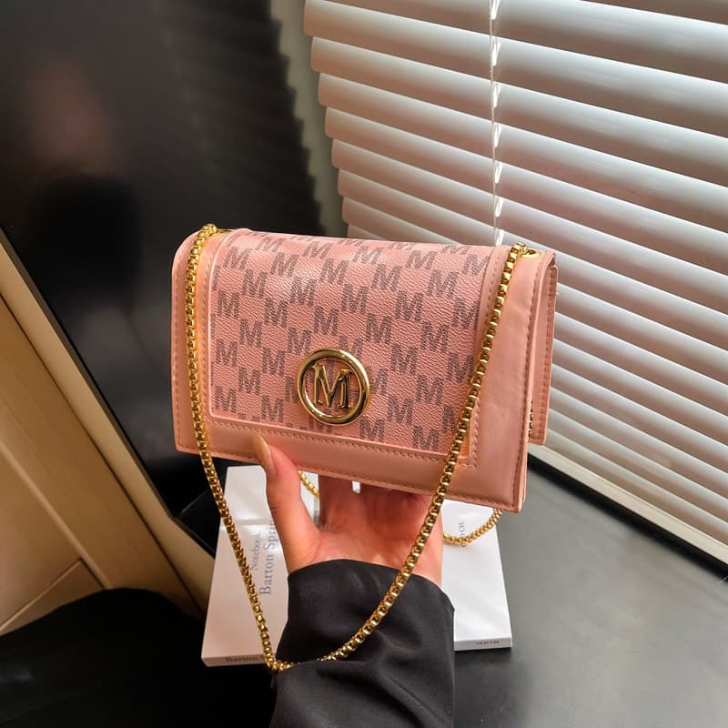 Textured Women's Minimalist Spring/Summer 2026 New Style Fashion Letter Print Trendy Chain Shoulder Crossbody Small Square Bag