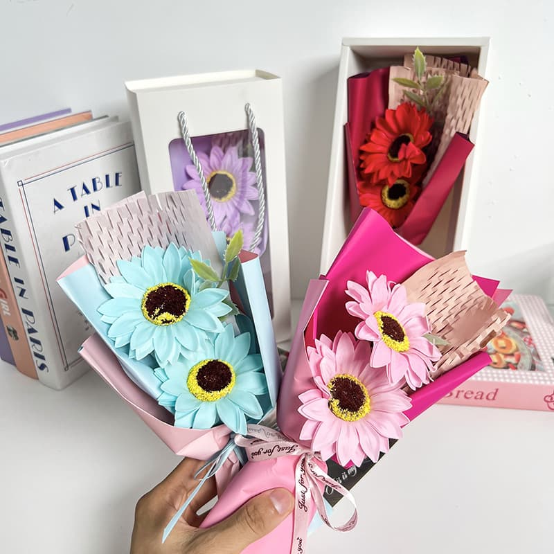 Flower Companion College Entrance Examination Preserved Flower Birthday Dried Flower Sunflower Soap Flower Teaching Wholesale Sunflower Gift Box Teacher’s Day