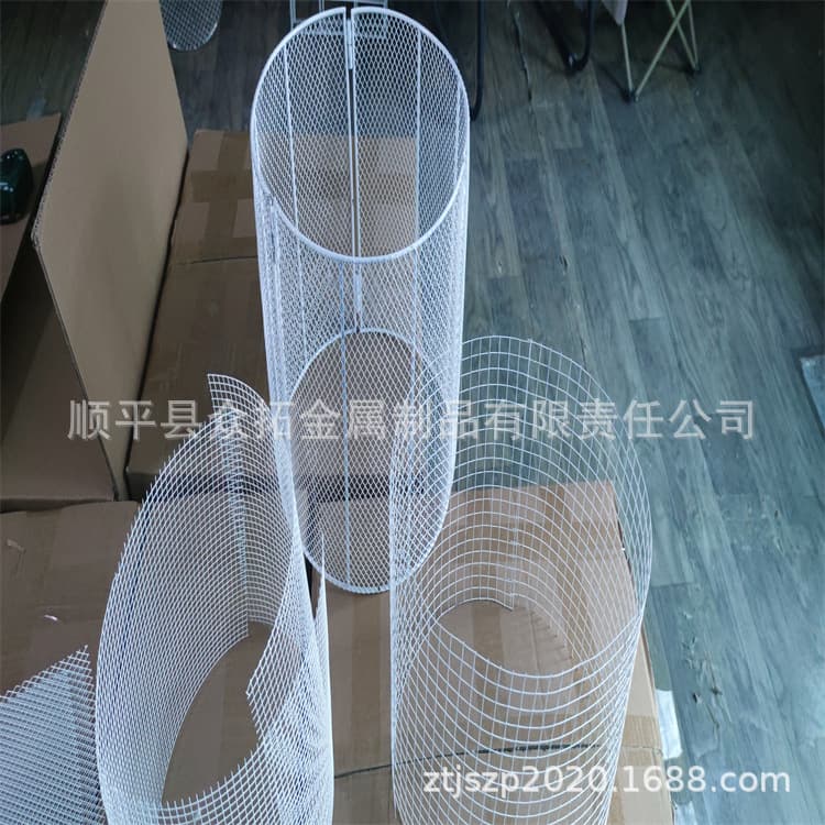 Ground-installed protective nets for seedlings and green plants, anti-cat and dog bite net covers.