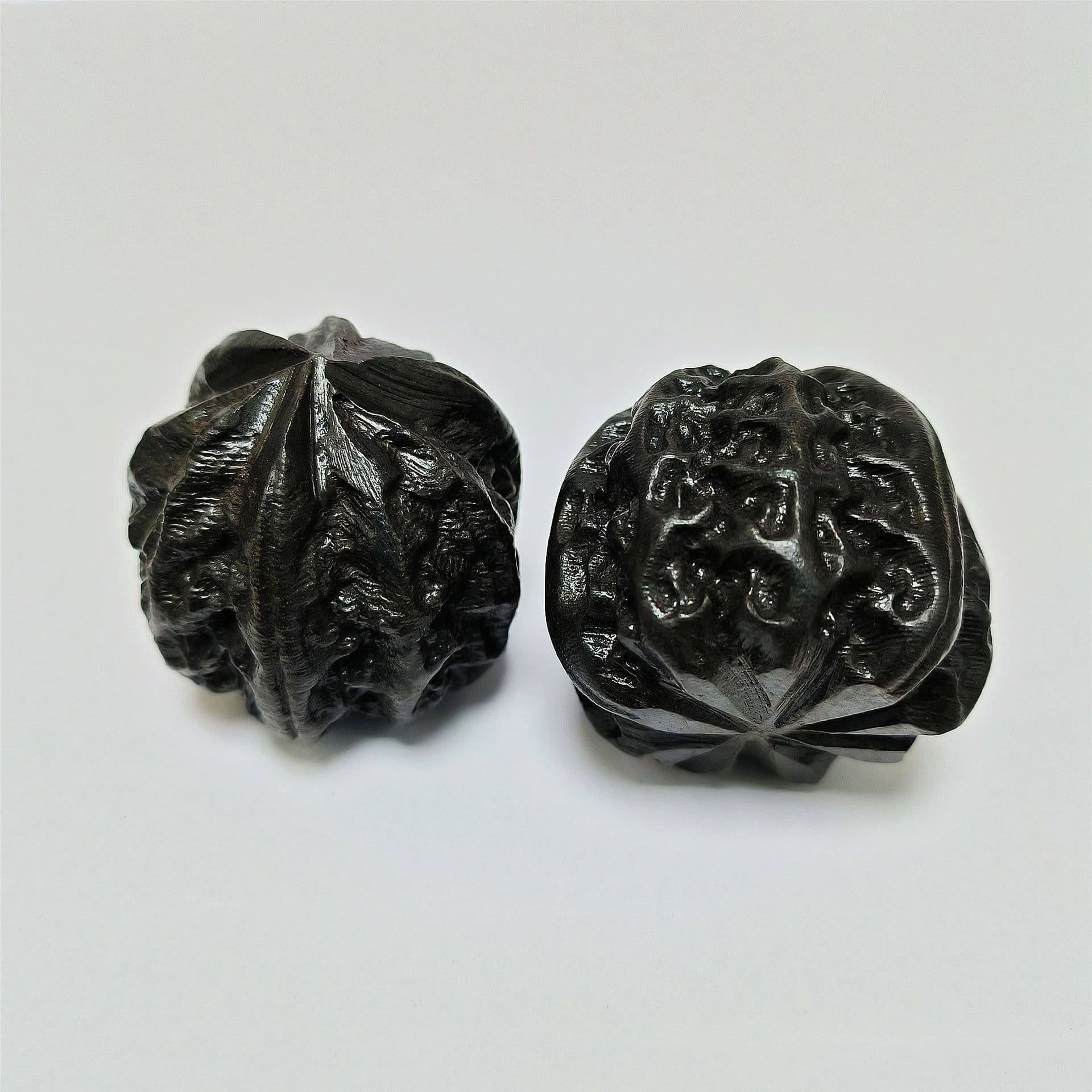 Ebony Hand Piece Dark Wood Products Wood Carving Walnut Lucky Pig Ornament Various Styles Indian Agarwood Wholesale