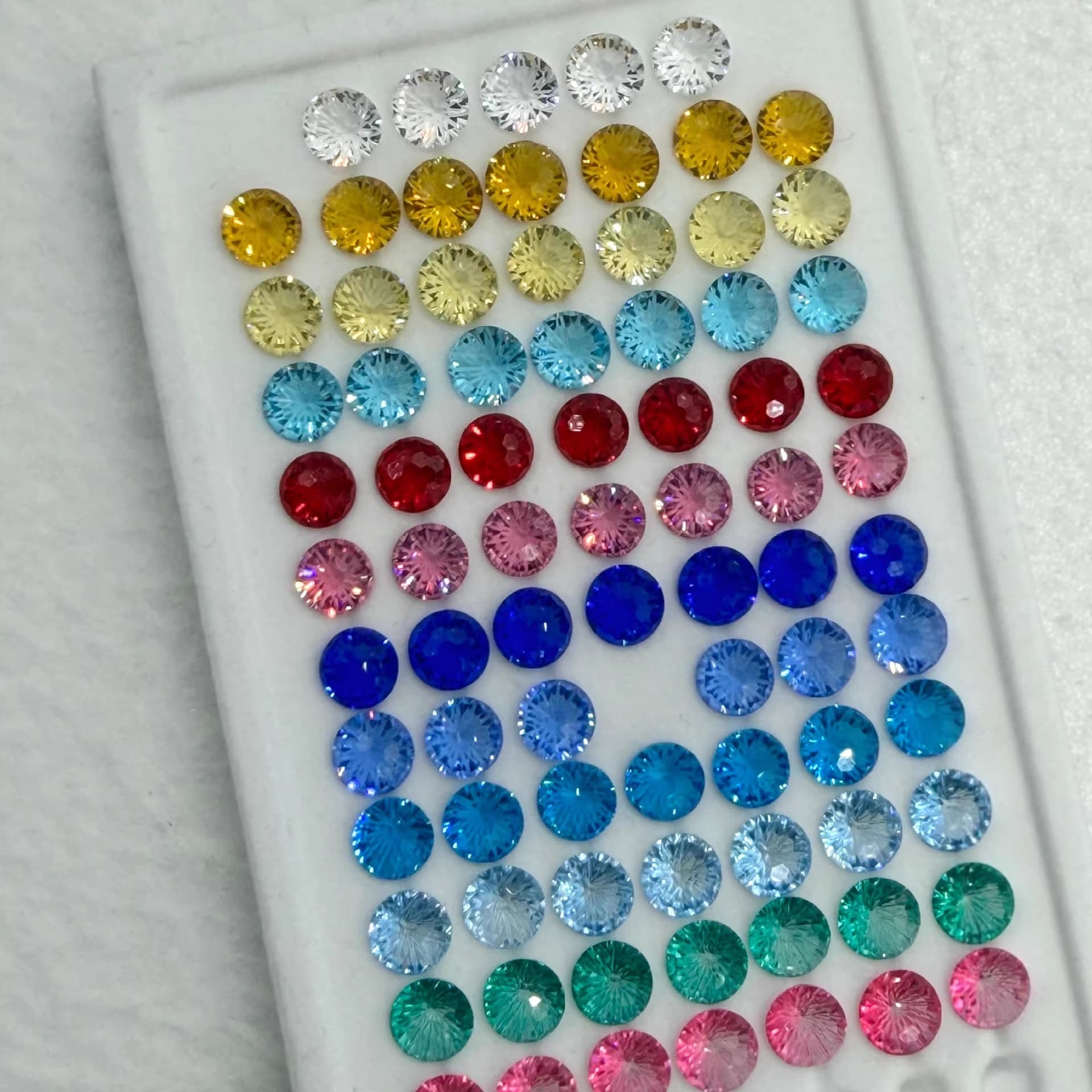 Internet celebrity super flash nail art diamond firework cut 6mm round super flash tip diamond K9 see-through bottom wear nail earrings diamond jewelry