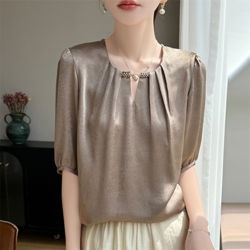 2026 Spring/Summer New Silk Satin Women's Round Neck Short Fashion T-Shirt Thin Base Layer Youthful Short Sleeve