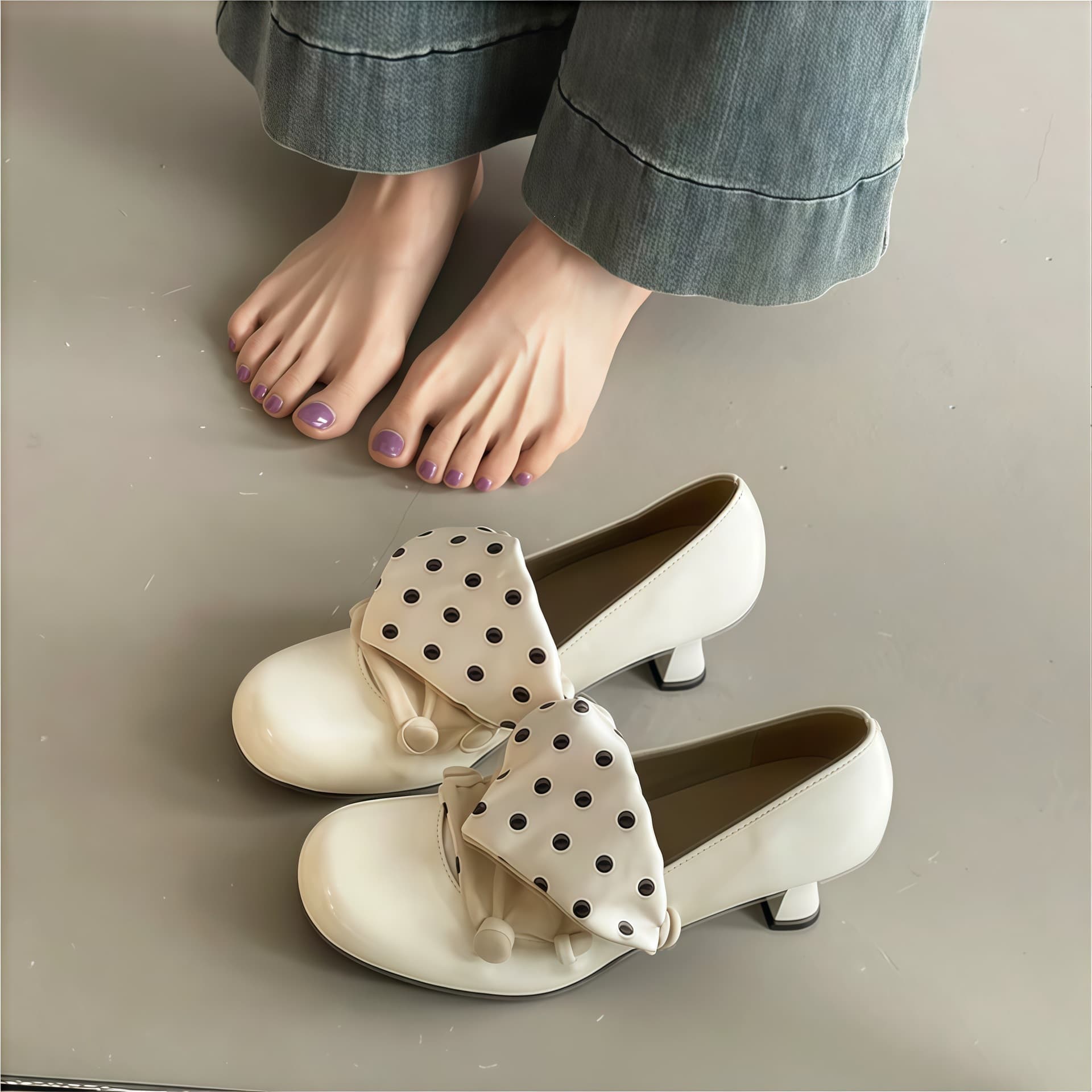 First Encounter Season Elegant French-Style High-Heeled Single Shoes for Women 2026 New Model, Paired with Skirts, Stylish Chunky Heel Polka Dot Mary Jane Shoes