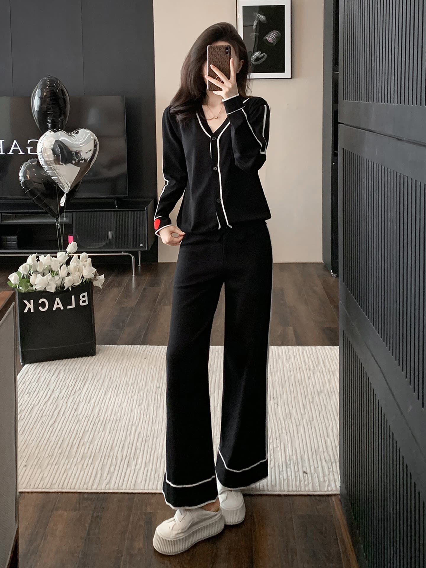 Knitted Casual Sport Set for Women Spring 2026 New Style Trendy Slimming V-Neck Cardigan and Wide-Leg Pants Two-Piece Set