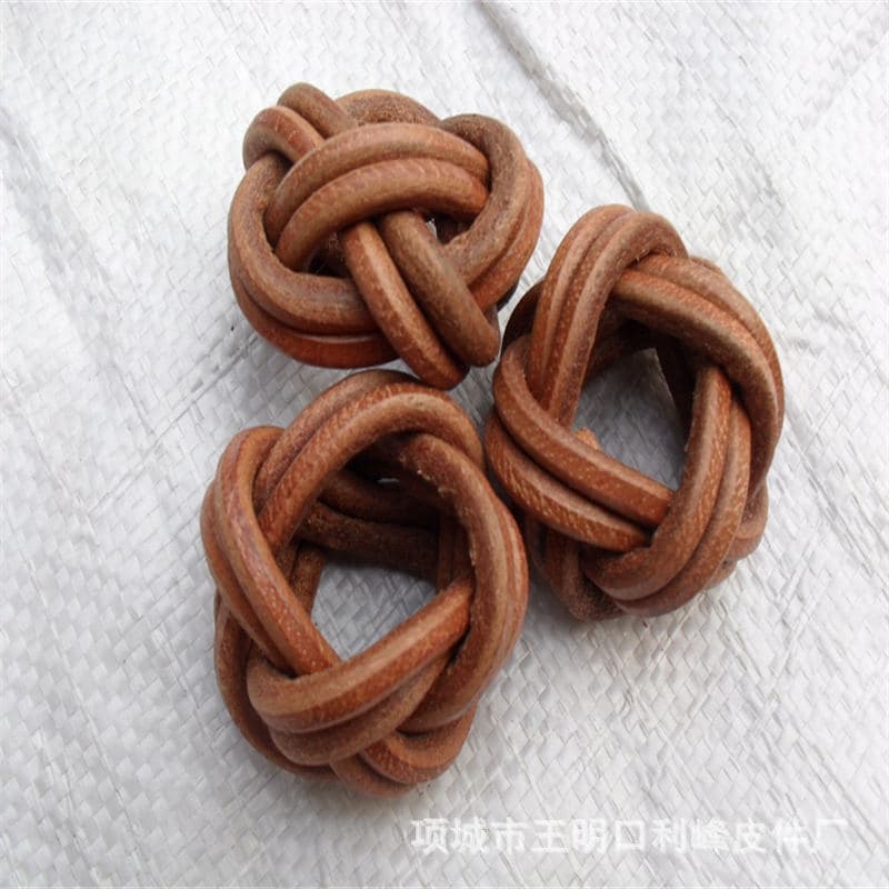 Leather woven pendant, leather woven accessory parts, leather keychains, etc. Custom colors and sizes available from samples