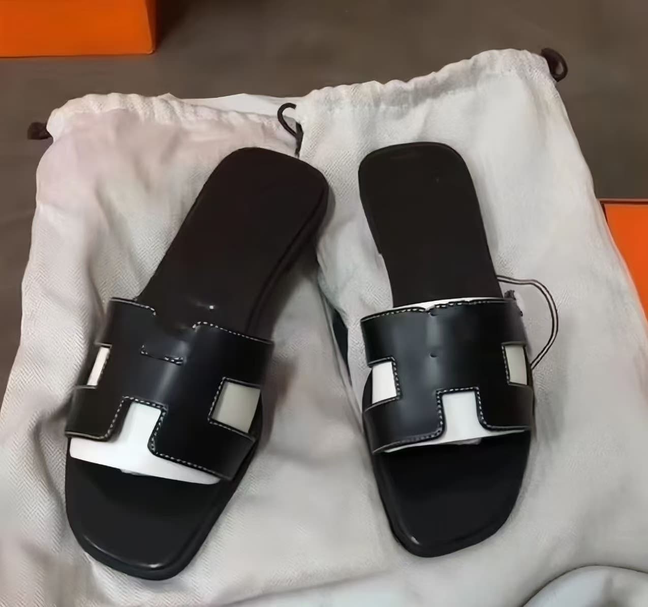 Wholesale Classic H Women's Flat Sandals, Flat Heel Home Beach Casual Sandals, Versatile Foam Outdoor Wear