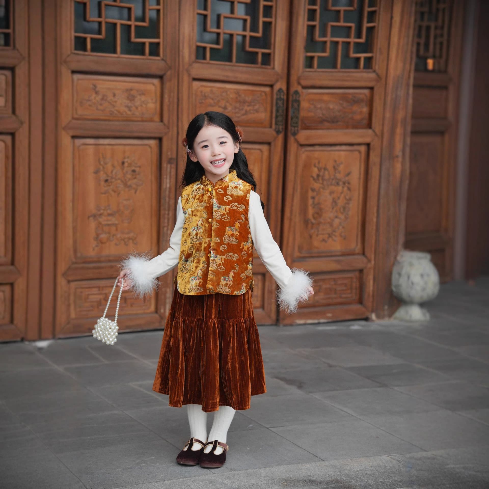 Winter New Product Children's National Wind Vest New Chinese Style Sibling Set Silk Velvet Waistcoat High-End Custom Parent-Child New Year Outfit Trendy