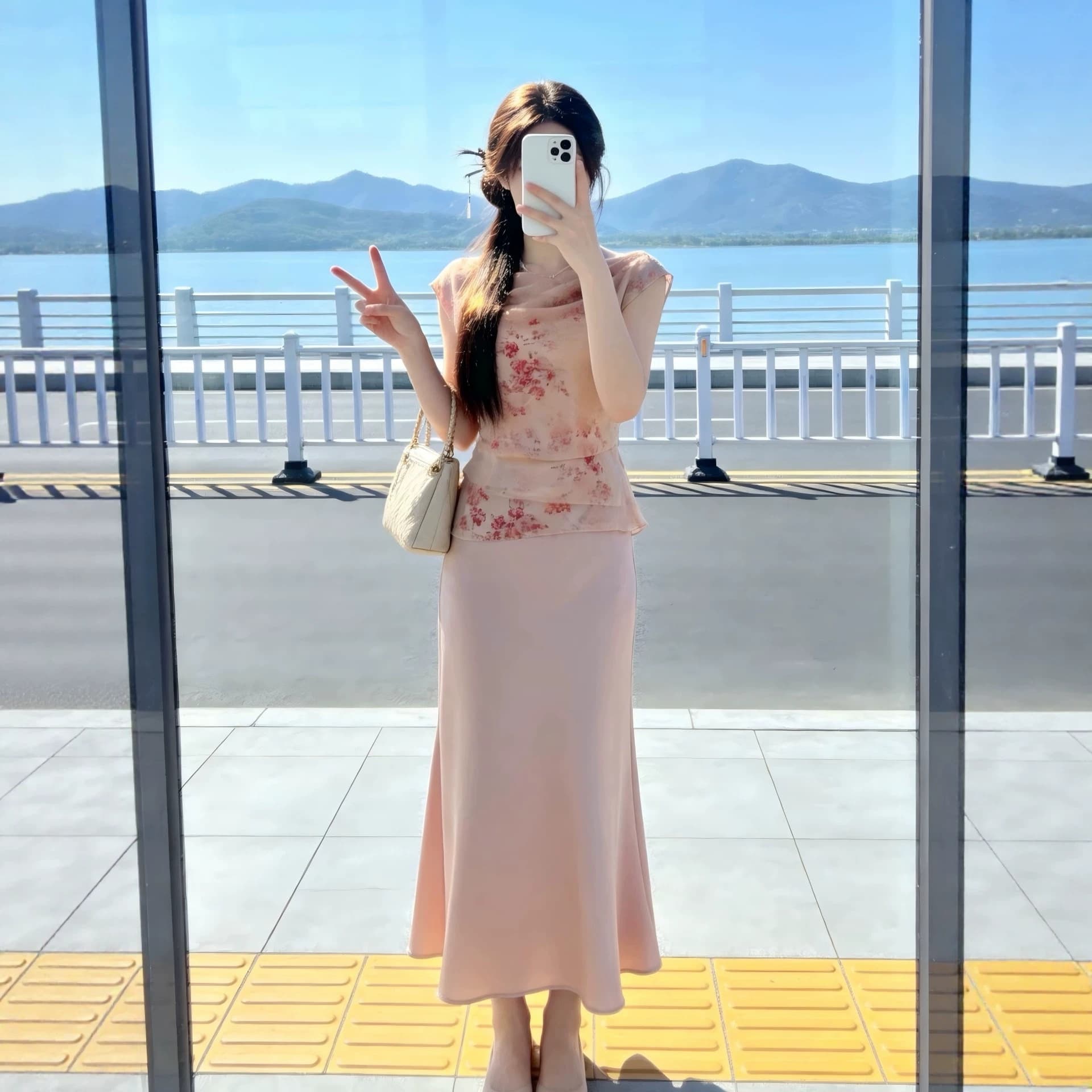 New French Sweet Fresh Outfit Set Summer Concealing Fit Floral Top and Skirt Two-Piece