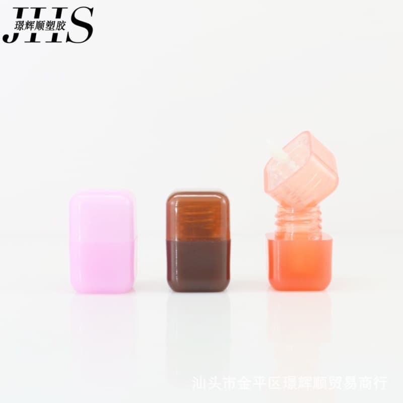 Mini small square lip gloss tube 3ml square lip gloss tube Lip gloss tube makeup packaging material Manufacturer customized Z printed LOGO