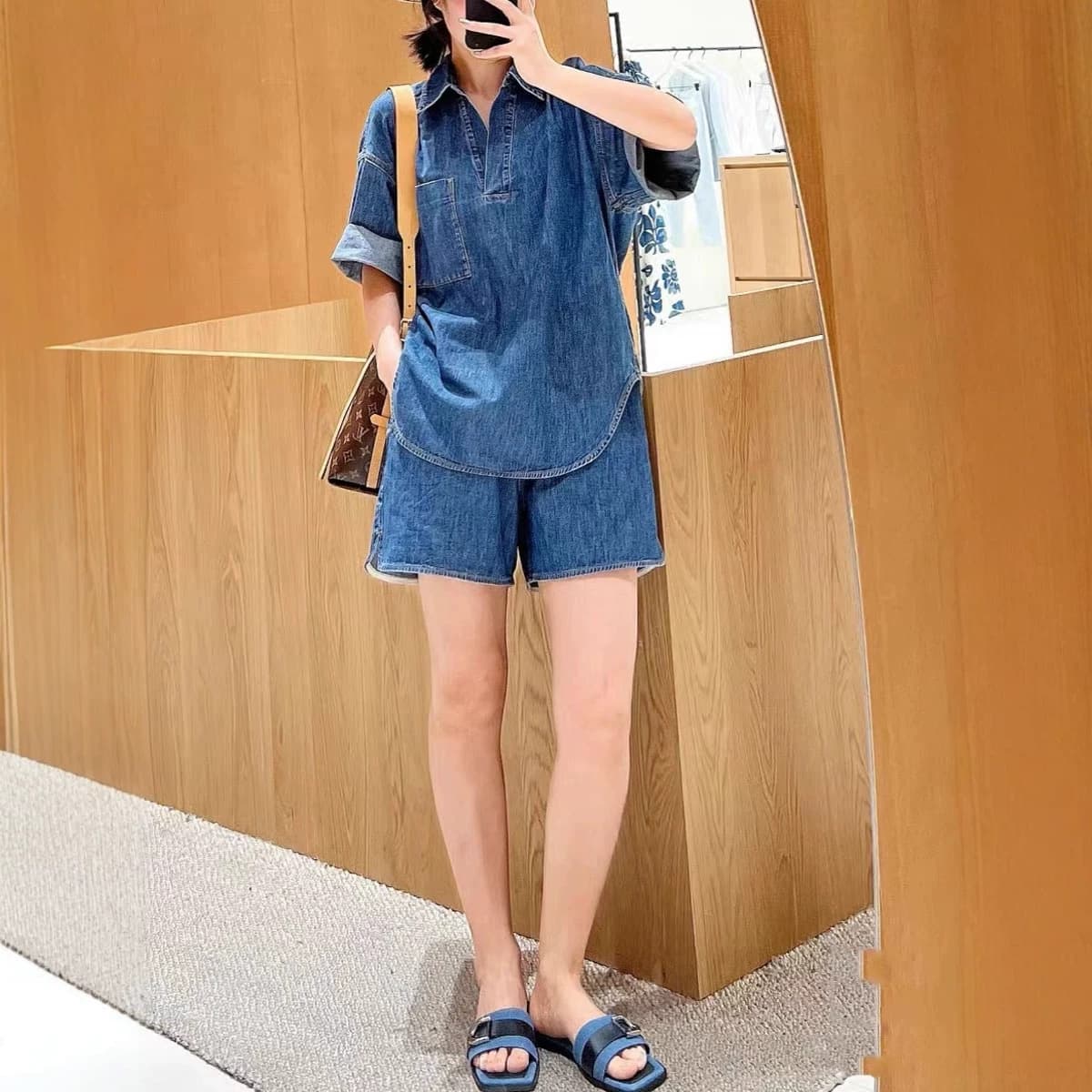 Light mature style high-end retro lapel long-sleeved denim top for women 2026 autumn high-waisted casual wide-leg straight pants