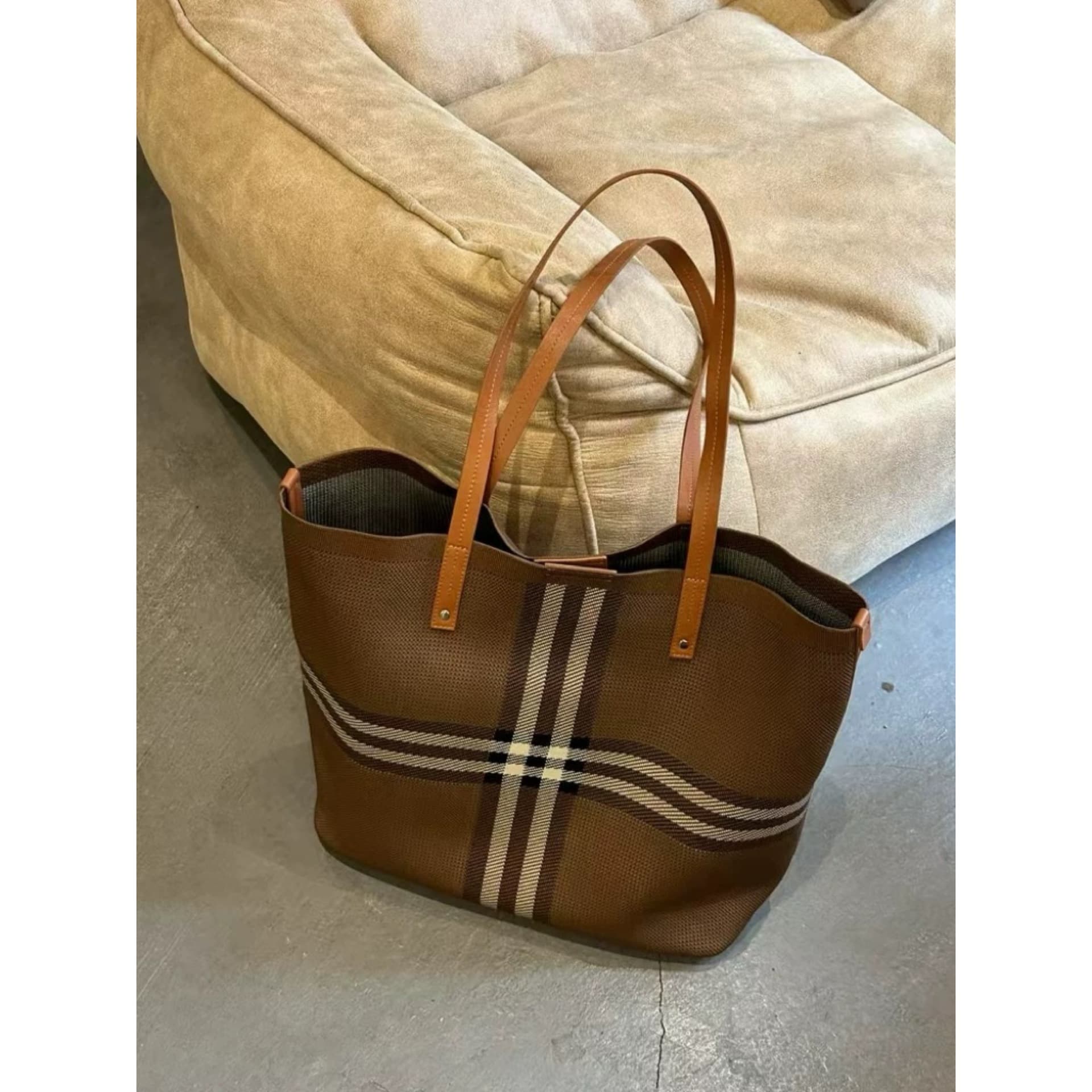 2026 New Large Capacity Tote Bag Casual Versatile Shoulder Bag Fabric Striped Women's Bag Commuter Large Basket Bag