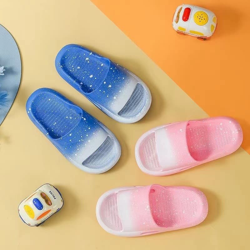 Gradient Children's Slippers for Boys and Girls, Indoor and Outdoor Home Bathroom Slippers, Parent-Child Matching, Non-Slip for Toddlers and Kids