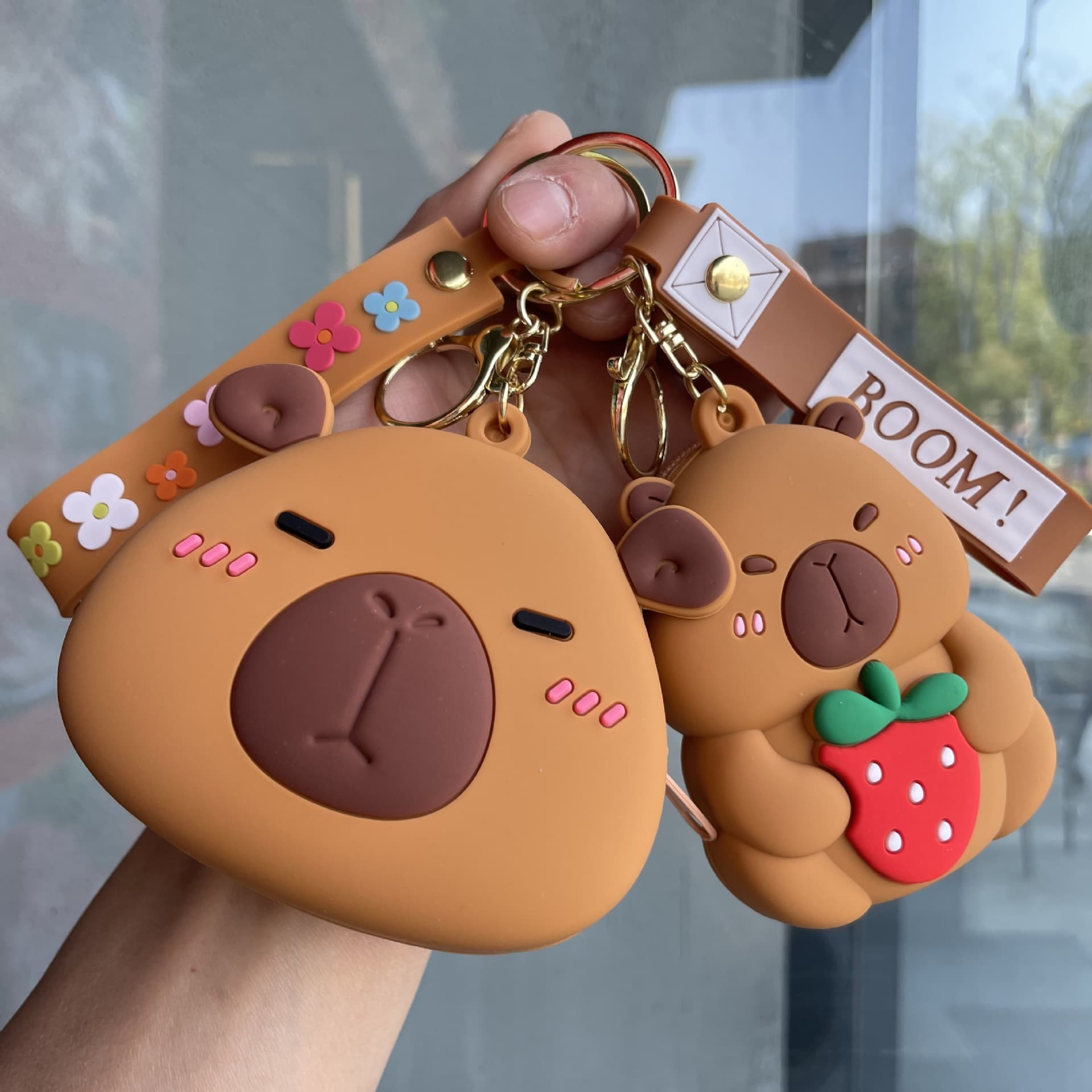 Cute Capybara Coin Purse Keychain Silicone Small Wallet Earphone Case Key Bag Student Card Holder Keychain