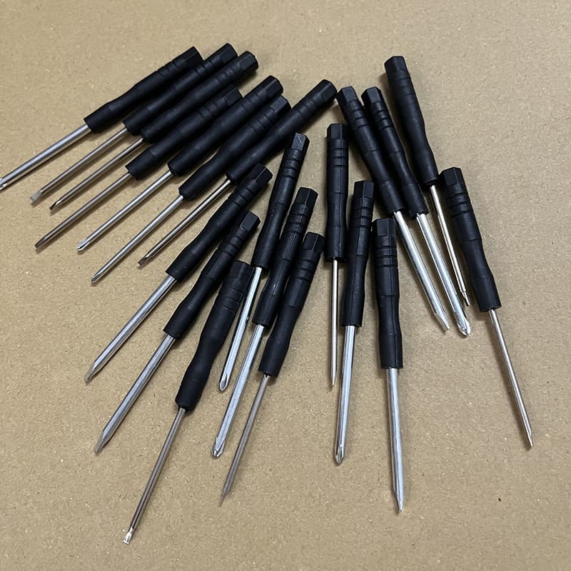 1.2, 1.4, 1.6, 1.8mm Phillips and flathead watch screwdrivers, watch repair screwdriver included.