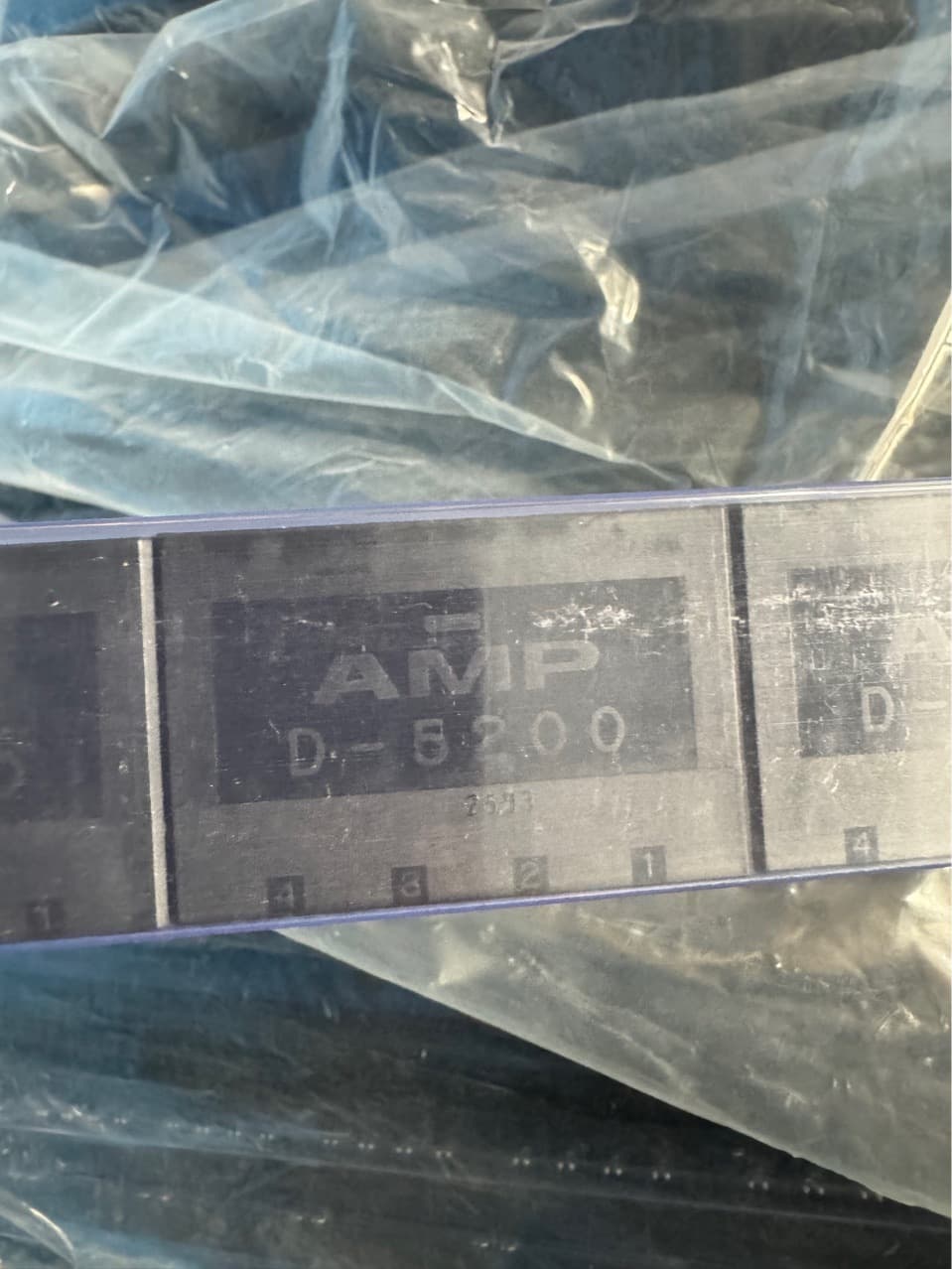 8-917541-2 Automotive Connector In Stock Genuine Authentic Plug