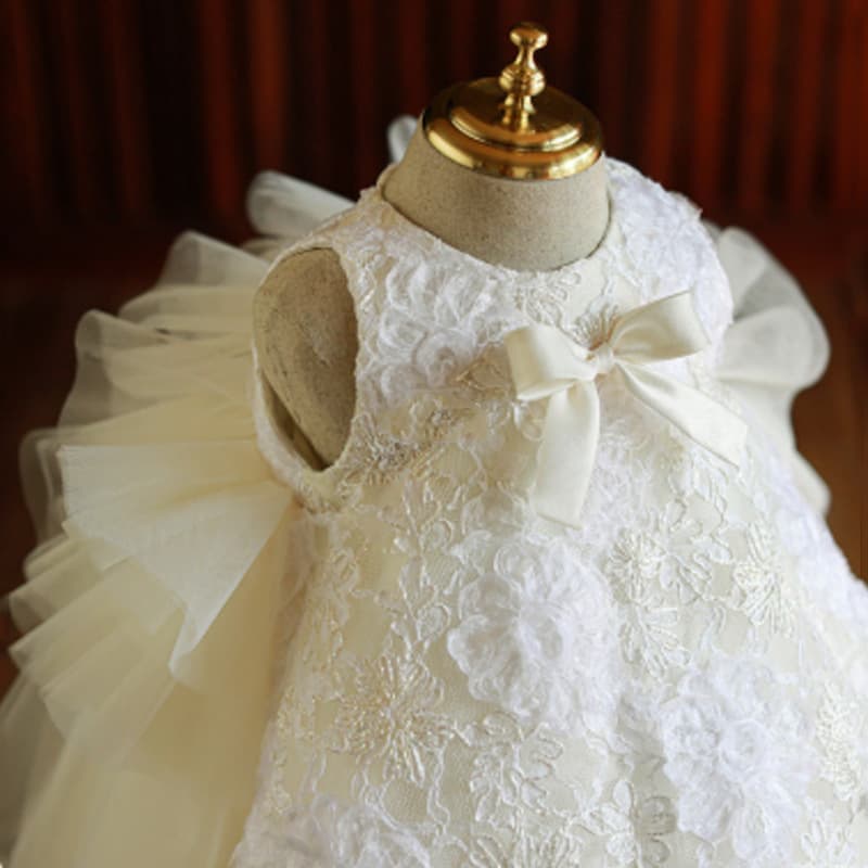 Baby Girl 1st Birthday Dress 2026 New Style Girls Princess Dress Fashionable White Sequins Birthday