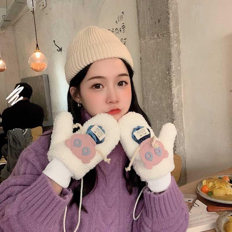 Korean version of autumn and winter women's gloves girl's heart plus velvet thickened warm hanging neck gloves mittens student cartoon cute winter