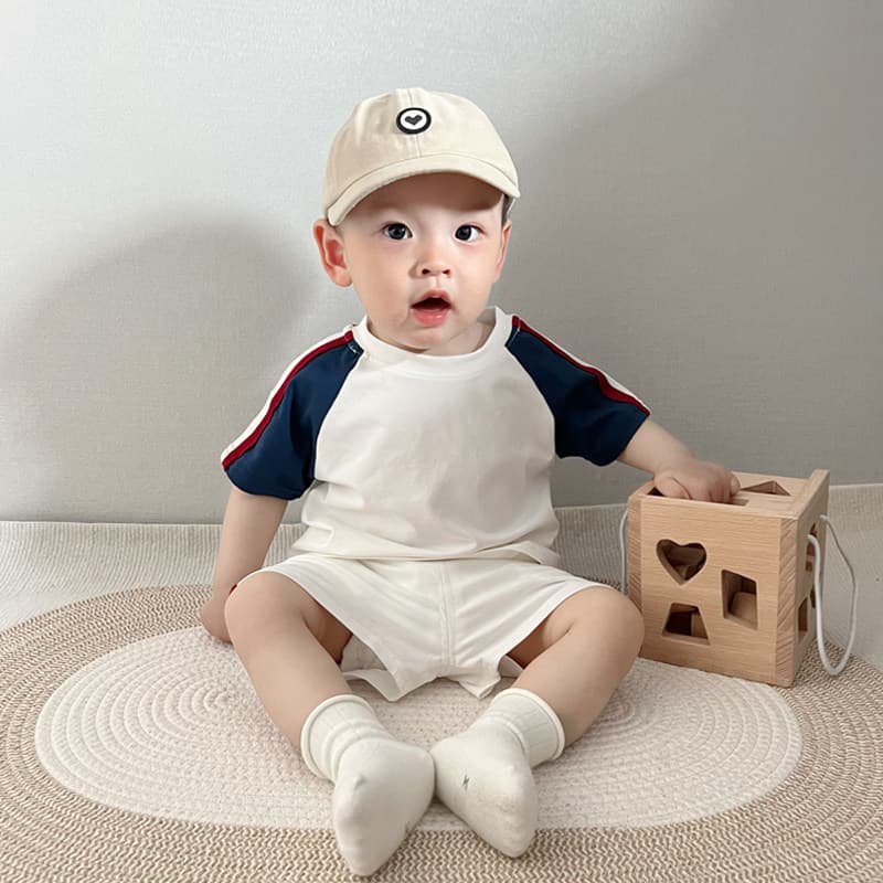 ins baby boy summer short-sleeved suit children's casual super western sportswear thin two-piece set of baby clothes
