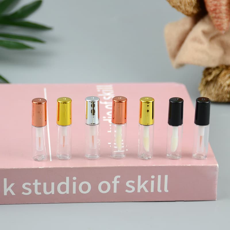 Manufacturer supplies packaging materials for mini eyeliner tubes, mini lip gloss tubes, and empty trial-size bottles.
