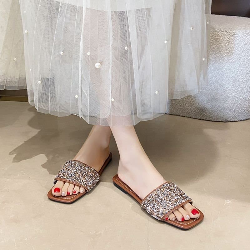 French Style New Flat Soft Sole One-Strap Sequin Slippers Summer 2026 Fashion Women's Casual Brown Closed-Toe