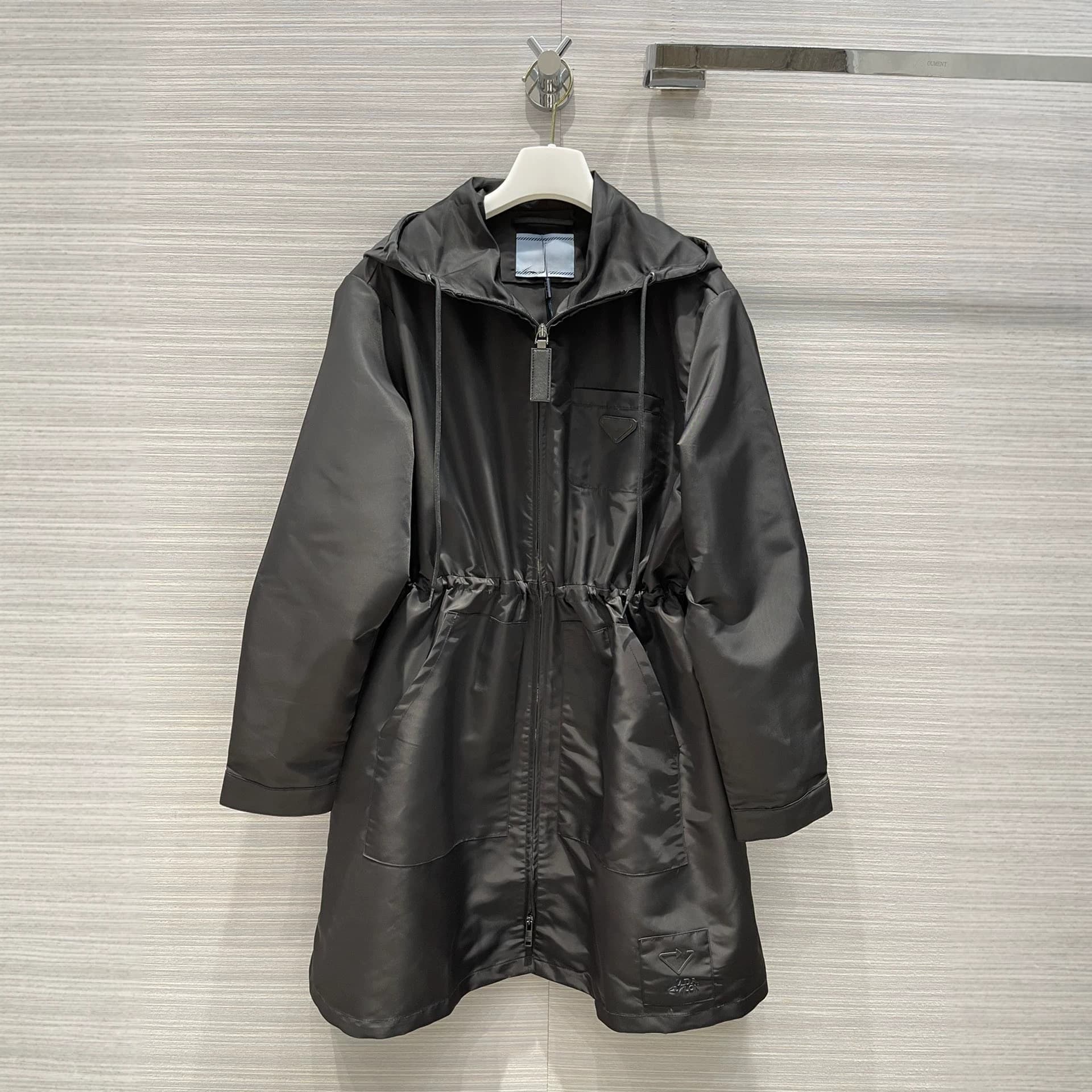 Hot-Selling In-Stock Item: P Brand Hooded Trench Coat Dress Jacket for Women, Nylon Trench Coat Jacket for Women, Thin Style for Spring and Summer