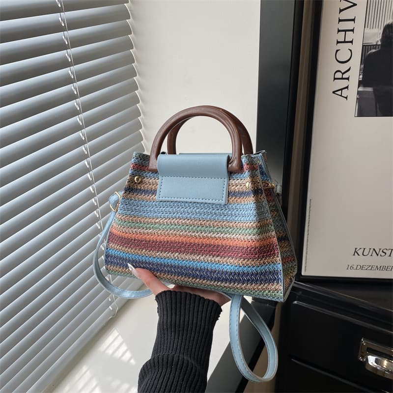 Fashionable casual personality single shoulder crossbody bag with simple texture new style bag 2026 spring niche women's small square bag