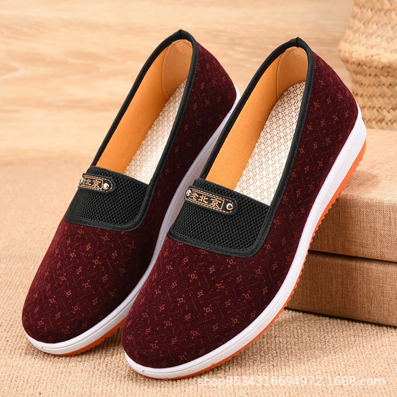 Elderly Shoes for Women, Old Beijing Cloth Shoes for Spring/Autumn, Flat, Wear-Resistant, Slip-On Leisure, Soft-Sole Mom Cloth Shoes