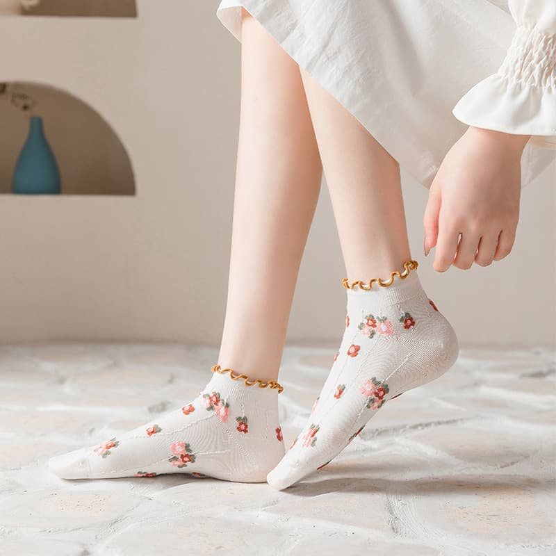 Women's Spring/Autumn Short Socks, Odor-Resistant Cotton Socks, Thin Summer Boat Socks, Japanese Versatile Girl Socks, Ruffled Lace Socks