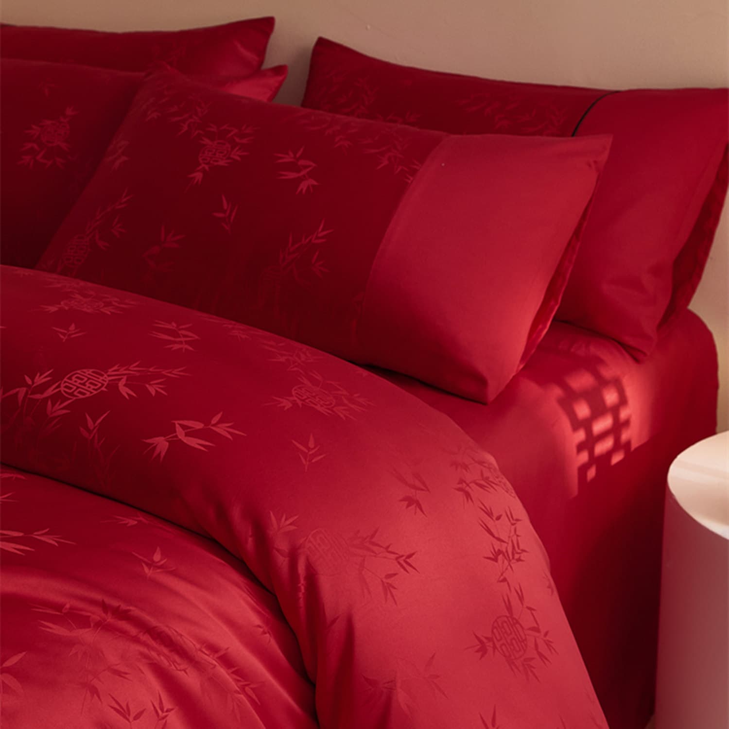 High-end jacquard wedding four-piece set, red wedding duvet cover, sheet, fitted sheet, wedding quilt bedding