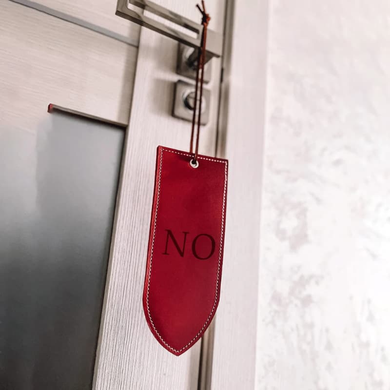Shenzhen Cross-border Factory Differentiated Custom Lanyard Leather Hotel Handle Tags Teardrop-shaped Do Not Disturb