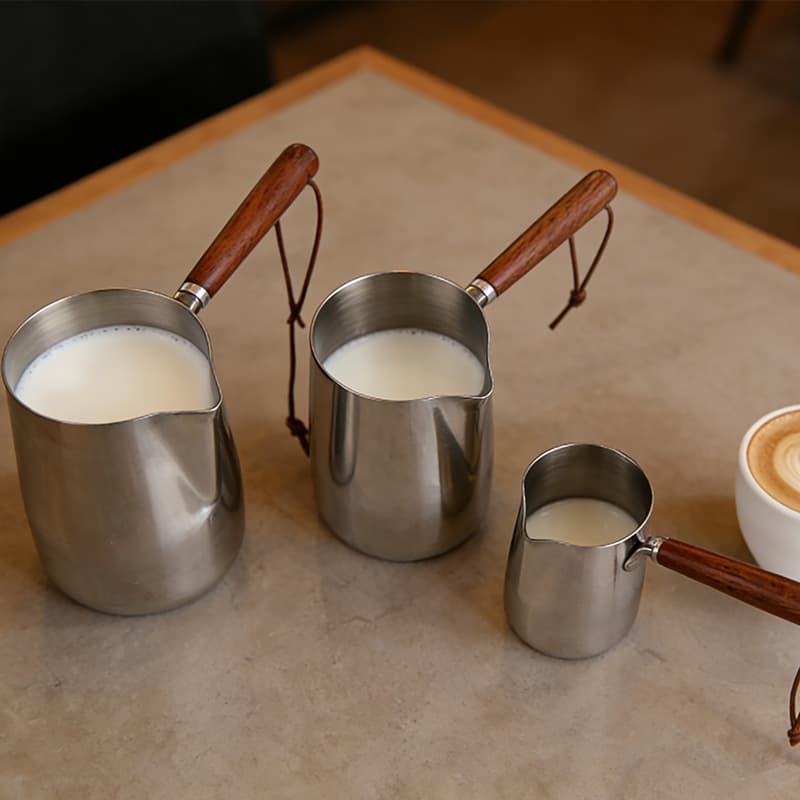304 Stainless Steel Milk Pitcher with V-Shaped Spout, Home Use Coffee Latte Art Pitcher for Coffee Shop